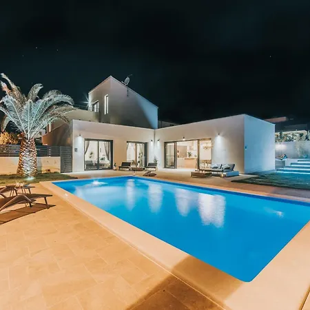 Haus In Novigrad Mit Privatem Pool By Interhome Novigrad Istria