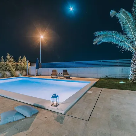 Haus In Novigrad Mit Privatem Pool By Interhome Vakantiehuis
